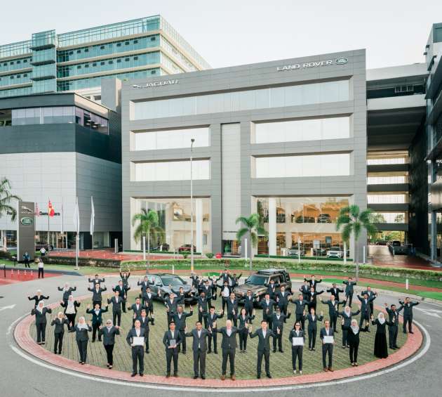 Jaguar Land Rover Malaysia bags regional Retailer of the Year Award 2021/22 – third win since 2018