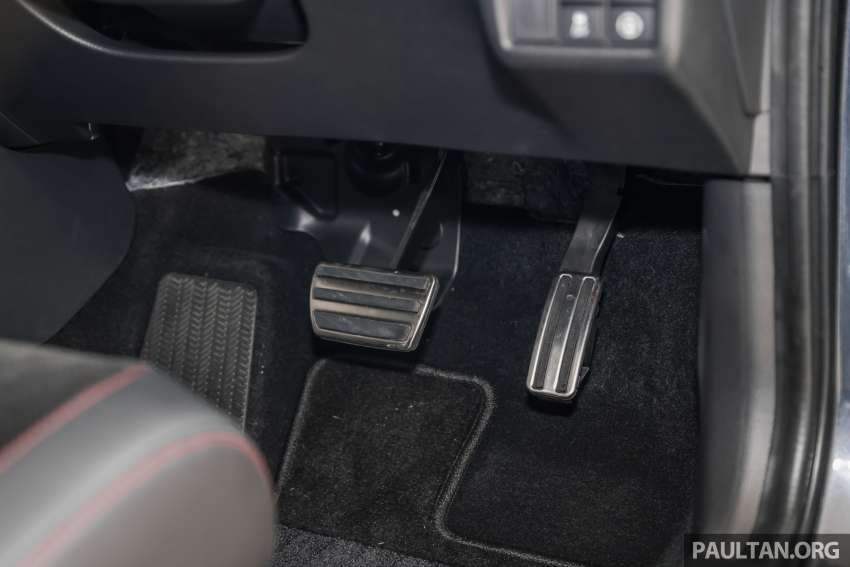 Honda Civic RS e:HEV dilancarkan di Malaysia – RM166,500, hibrid i-MMD 2.0L, 184 PS/315 Nm 1544871