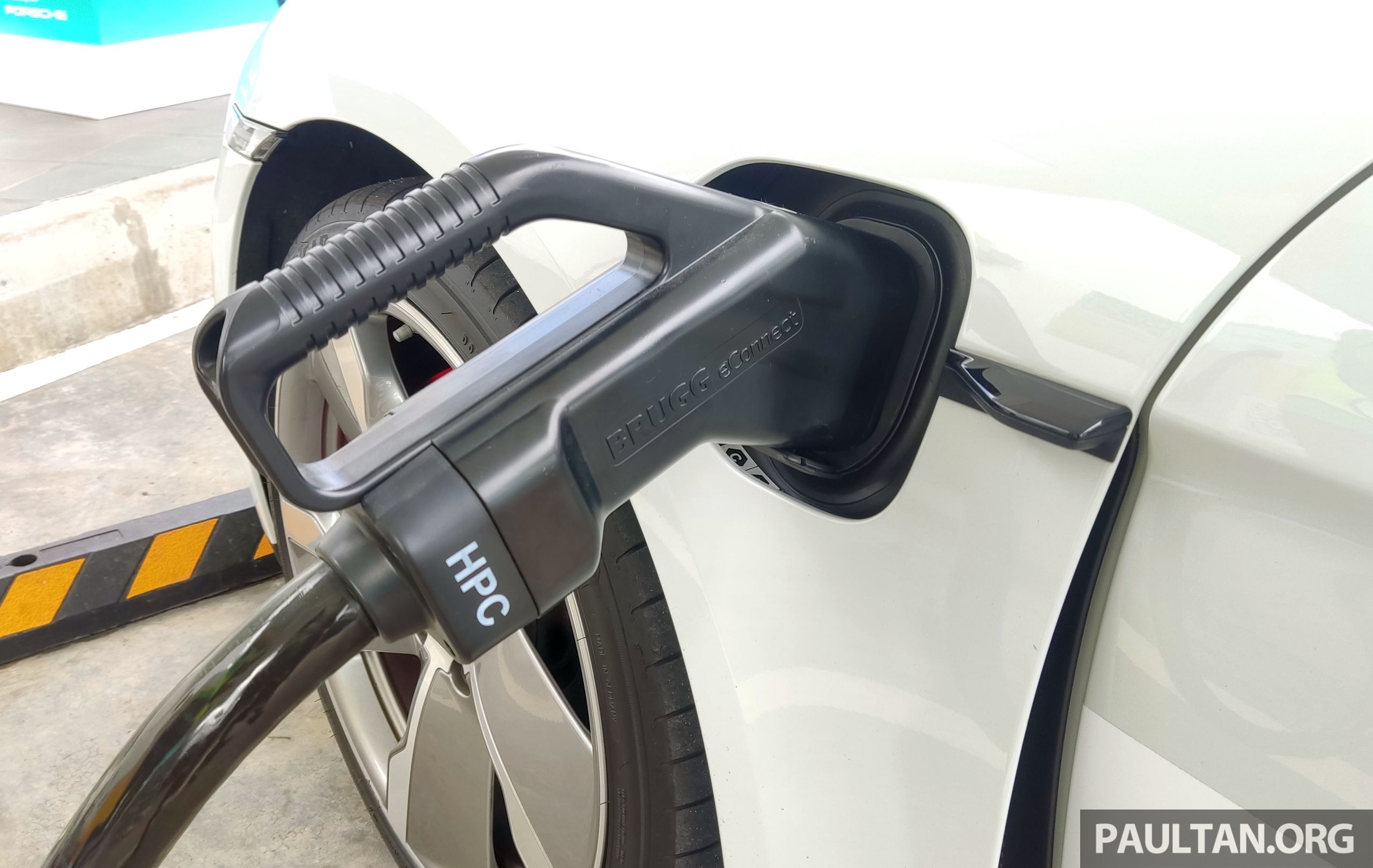 MITI maintains target of 10,000 EV chargers in Msia by 2025; now at 32%, nine EVs to one charger – Zafrul
