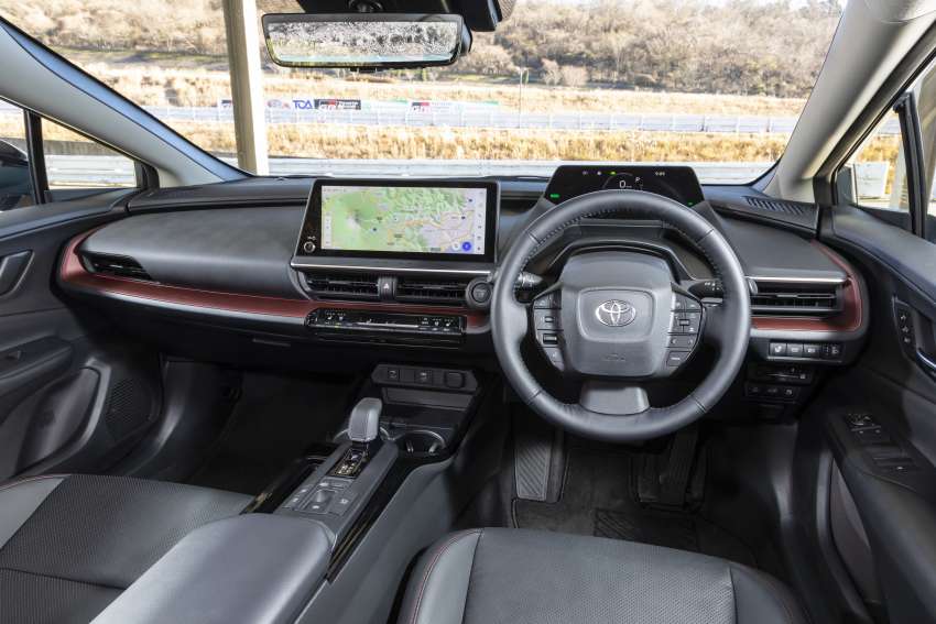 2023 Toyota Prius 1.8 and 2.0 hybrid launched in Japan 1565421