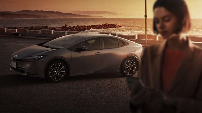 2023 Toyota Prius 1.8 and 2.0 hybrid launched in Japan 1565400