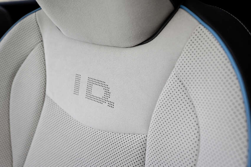 Volkswagen ID.7 debuts with trippy camo at CES – EV sedan with 700 km of range; launch in Q2 this year 1599730