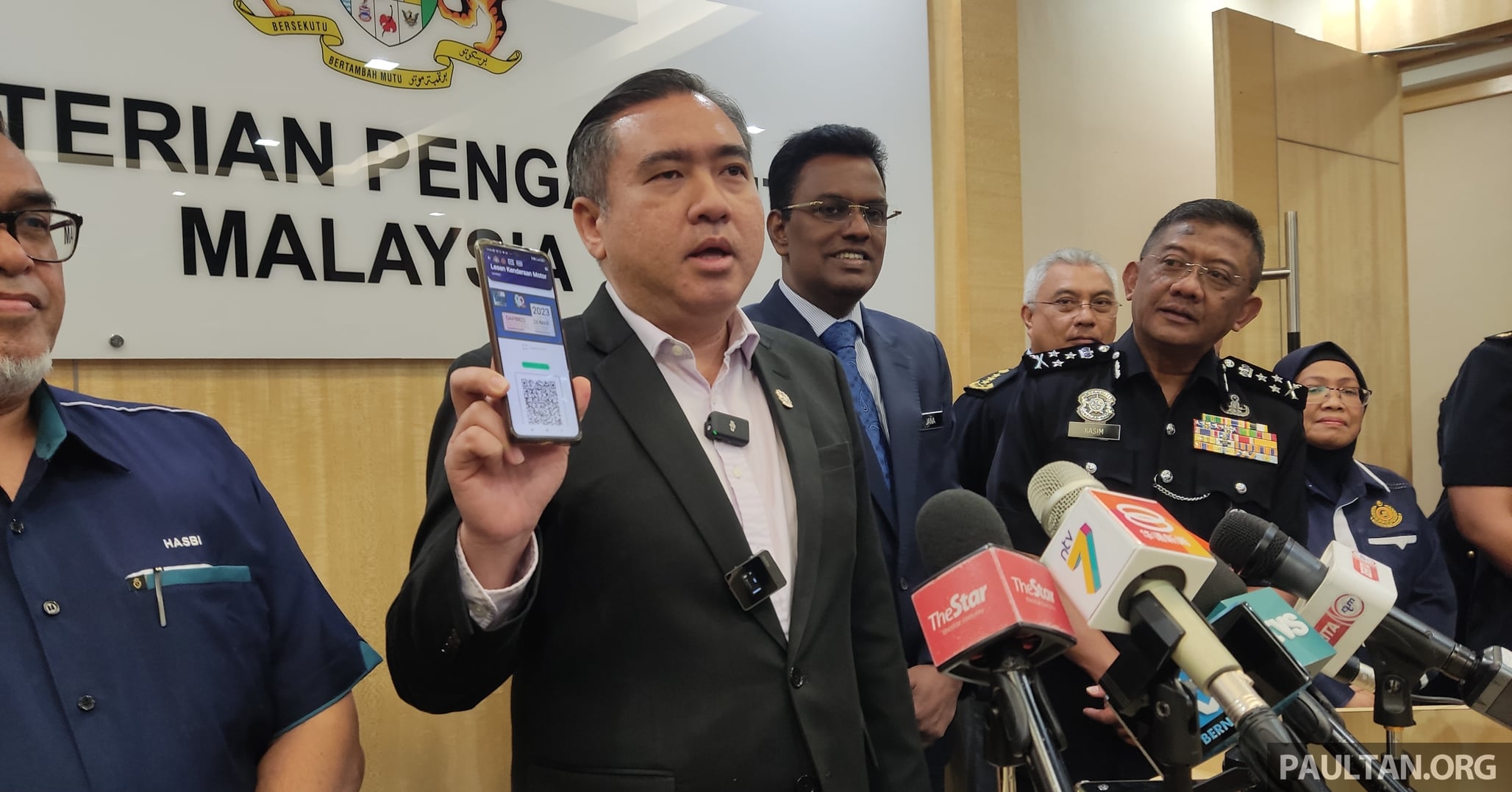 Police, JPJ have road tax-checking devices – Loke