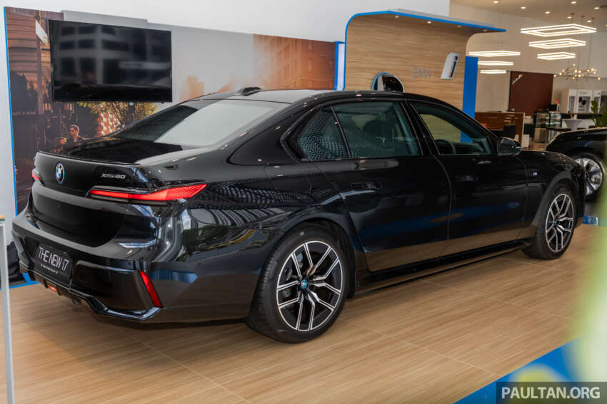 BMW i7 xDrive60 configurator shows RM730k price? 1593976