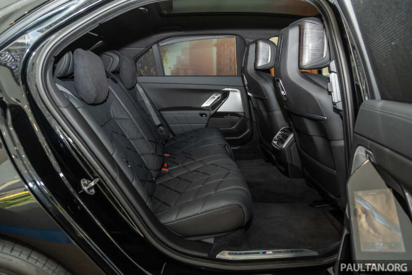 BMW i7 xDrive60 configurator shows RM730k price? 1594037