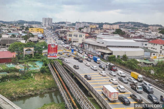 Congestion charges in Kuala Lumpur not feasible without providing better public transport first – Loke