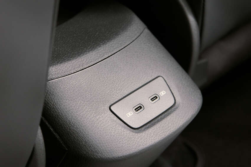 2023 Volkswagen ID.3 facelift debuts – updated styling; 58 and 77 kWh batteries; up to 546 km EV range 1582888