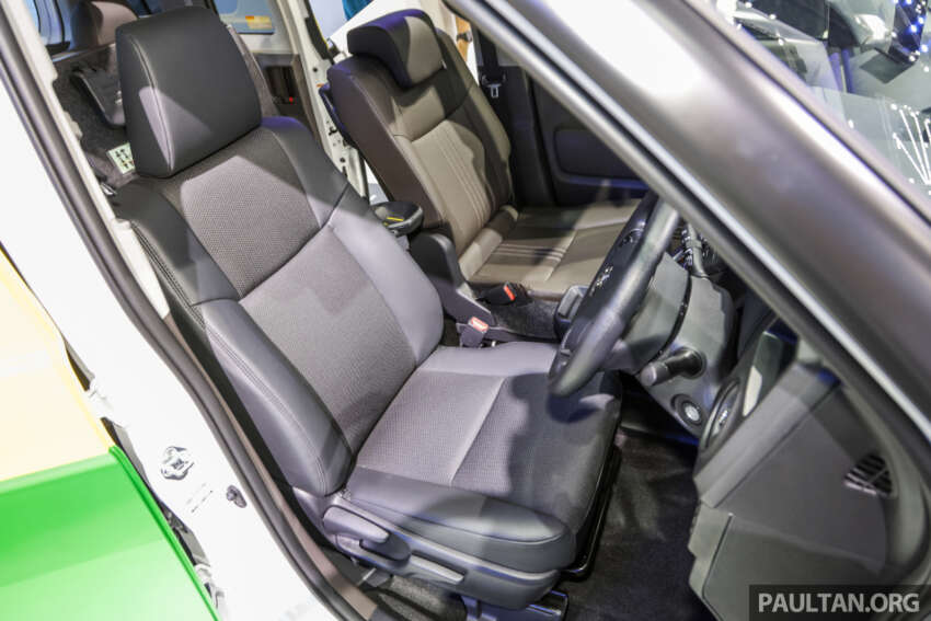 Bangkok 2023: Toyota Thai Taxi – liquefied petroleum gas hybrid concept based on JPN Taxi with local livery 1595327