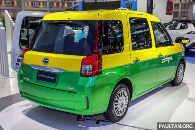 Bangkok 2023: Toyota Thai Taxi – liquefied petroleum gas hybrid concept based on JPN Taxi with local livery