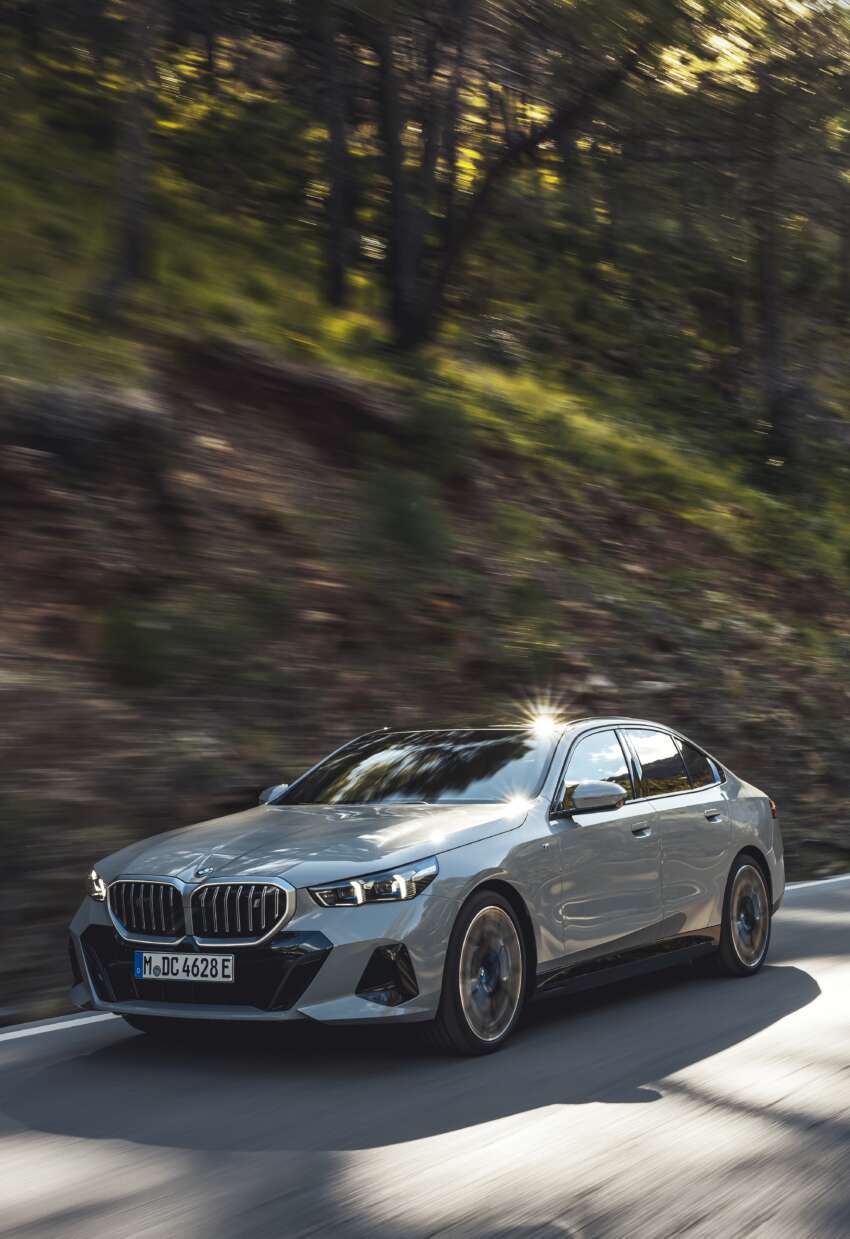 BMW i5 and 2024 BMW 5 Series G60 – M60 xDrive with up to 601 hp; AirConsole brings in-car gaming 1617669