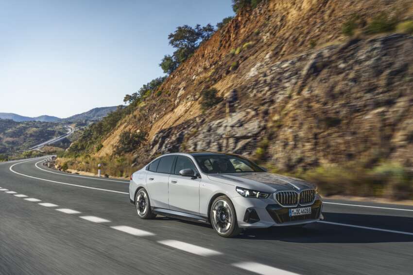 BMW i5 and 2024 BMW 5 Series G60 – M60 xDrive with up to 601 hp; AirConsole brings in-car gaming 1617687
