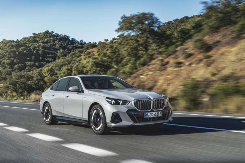 BMW i5 and 2024 BMW 5 Series G60 – M60 xDrive with up to 601 hp; AirConsole brings in-car gaming 1617694