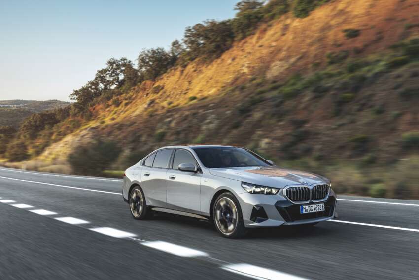BMW i5 and 2024 BMW 5 Series G60 – M60 xDrive with up to 601 hp; AirConsole brings in-car gaming 1617697