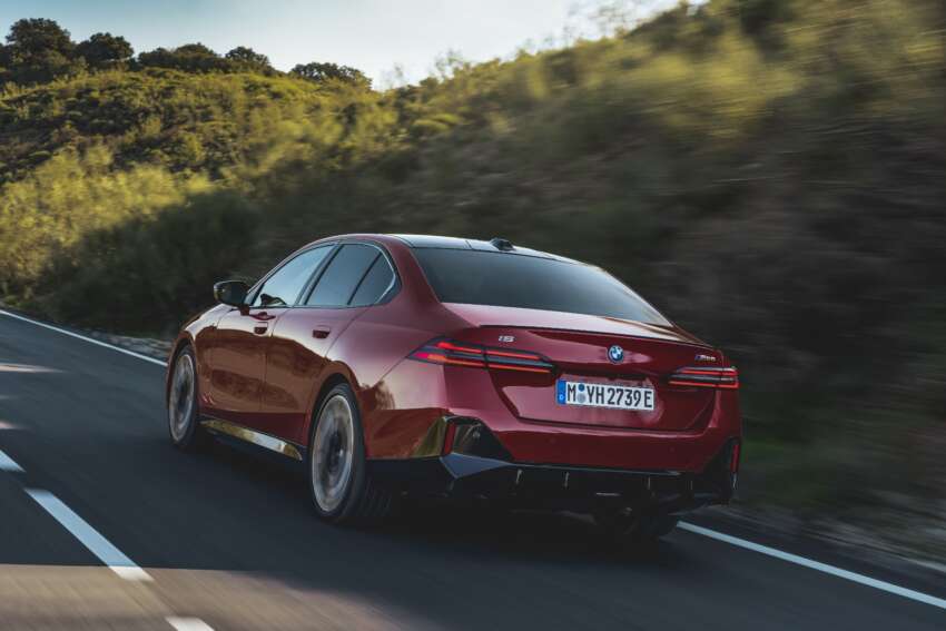 BMW i5 and 2024 BMW 5 Series G60 – M60 xDrive with up to 601 hp; AirConsole brings in-car gaming 1617682