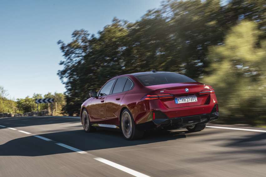 BMW i5 and 2024 BMW 5 Series G60 – M60 xDrive with up to 601 hp; AirConsole brings in-car gaming 1617686