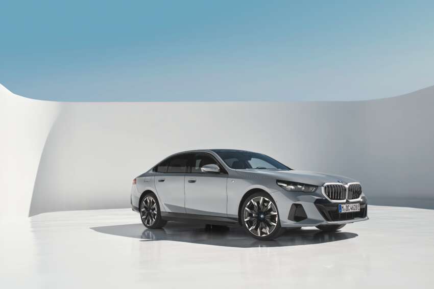 BMW i5 and 2024 BMW 5 Series G60 – M60 xDrive with up to 601 hp; AirConsole brings in-car gaming 1617754