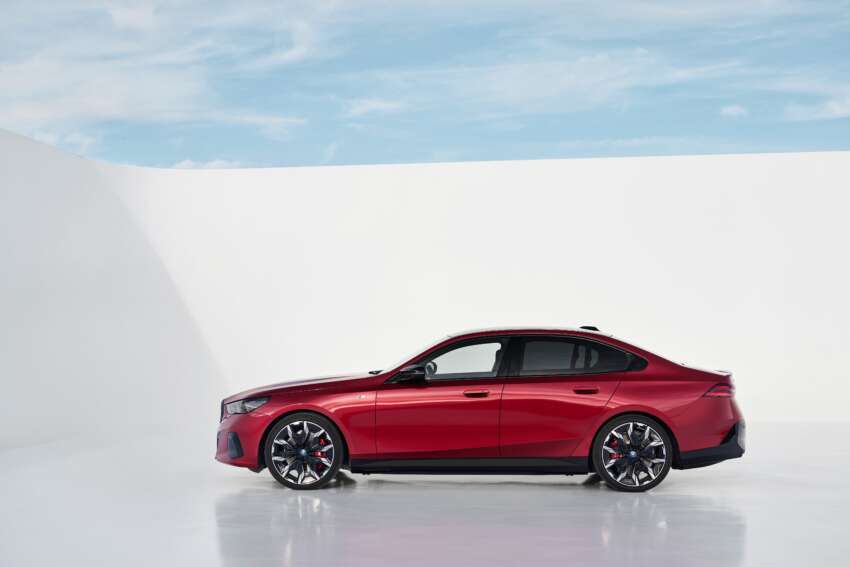 BMW i5 and 2024 BMW 5 Series G60 – M60 xDrive with up to 601 hp; AirConsole brings in-car gaming 1617718