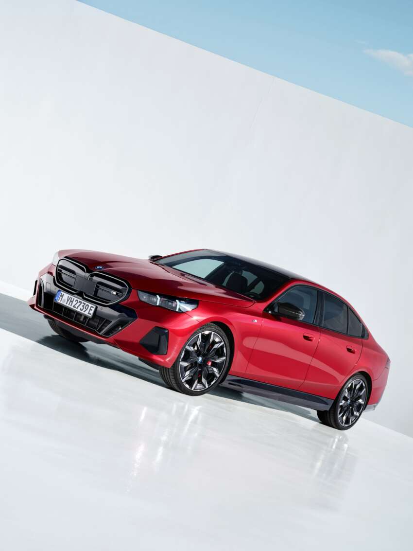 BMW i5 and 2024 BMW 5 Series G60 – M60 xDrive with up to 601 hp; AirConsole brings in-car gaming 1617733