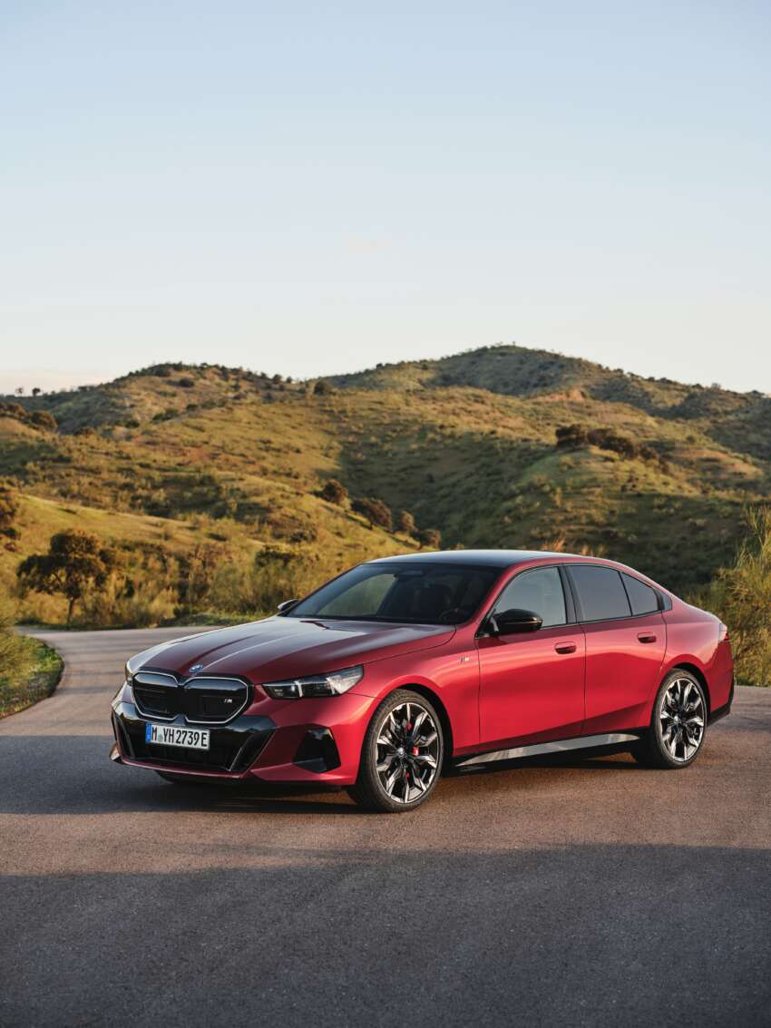 BMW i5 and 2024 BMW 5 Series G60 – M60 xDrive with up to 601 hp; AirConsole brings in-car gaming 1617769
