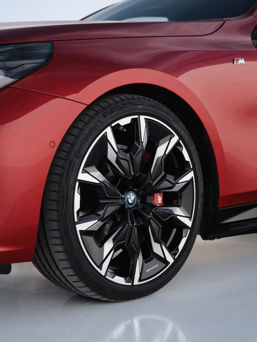 BMW i5 and 2024 BMW 5 Series G60 – M60 xDrive with up to 601 hp; AirConsole brings in-car gaming 1617785