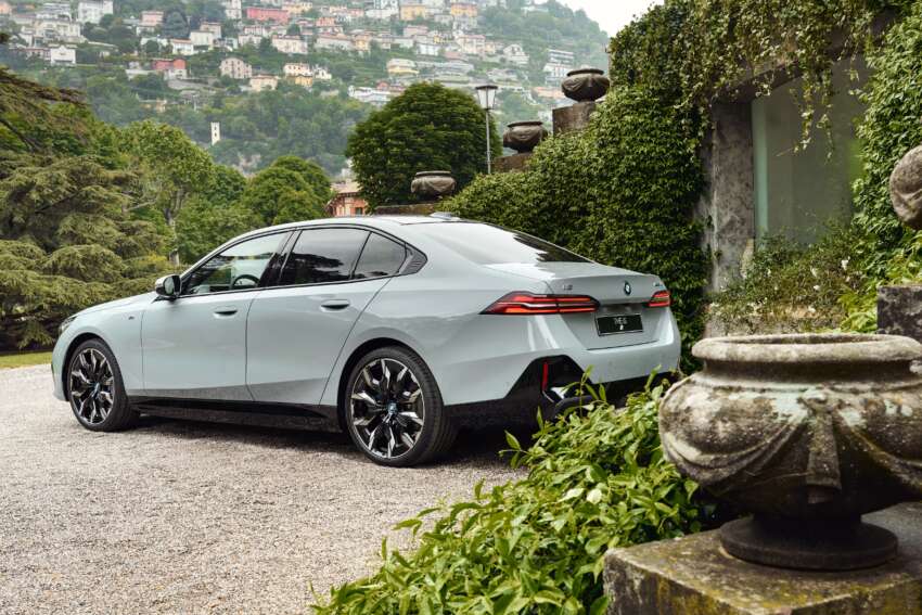 BMW i5 and 2024 BMW 5 Series G60 – M60 xDrive with up to 601 hp; AirConsole brings in-car gaming 1617861