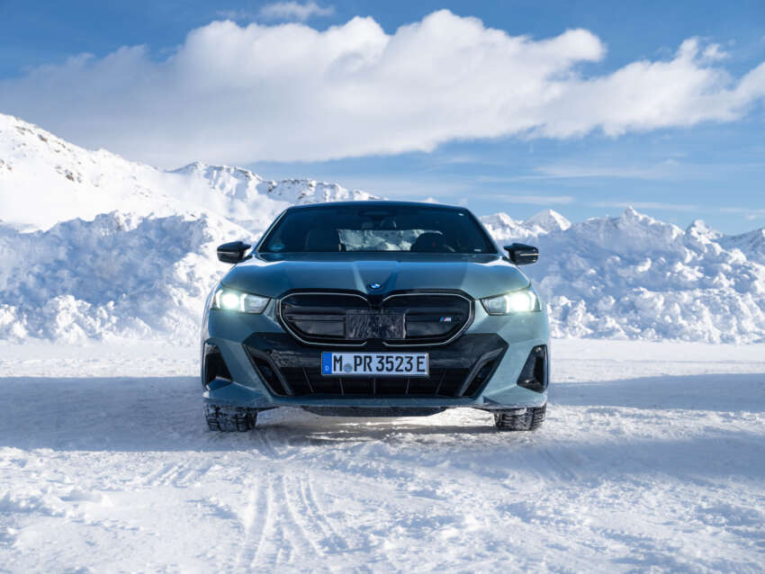 BMW i5 and 2024 BMW 5 Series G60 – M60 xDrive with up to 601 hp; AirConsole brings in-car gaming 1700470
