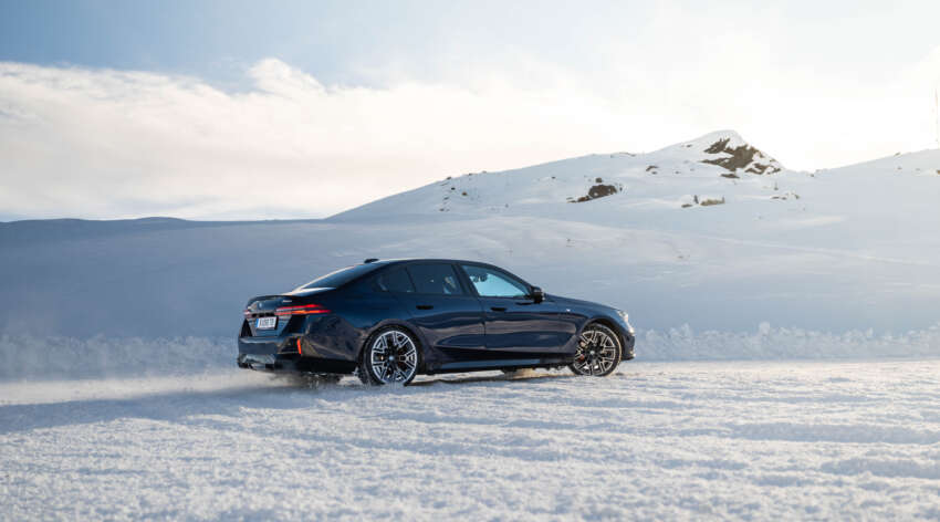 BMW i5 and 2024 BMW 5 Series G60 – M60 xDrive with up to 601 hp; AirConsole brings in-car gaming 1700495