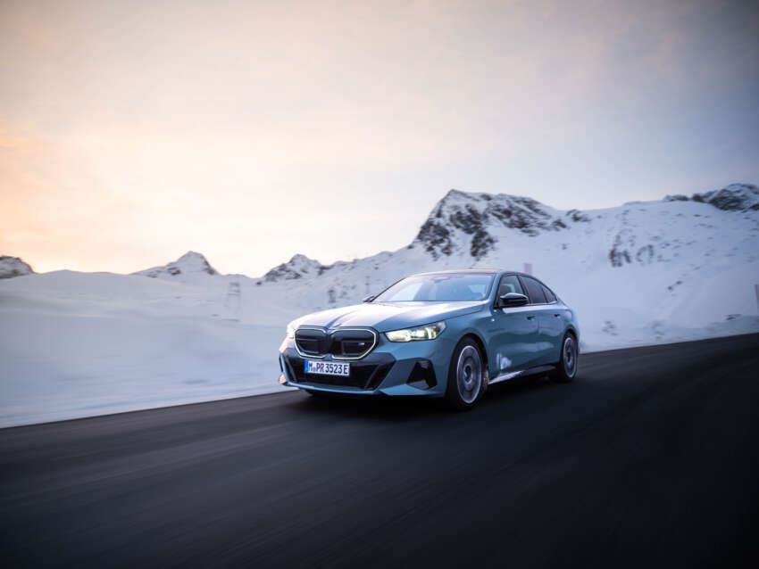 BMW i5 and 2024 BMW 5 Series G60 – M60 xDrive with up to 601 hp; AirConsole brings in-car gaming 1700504