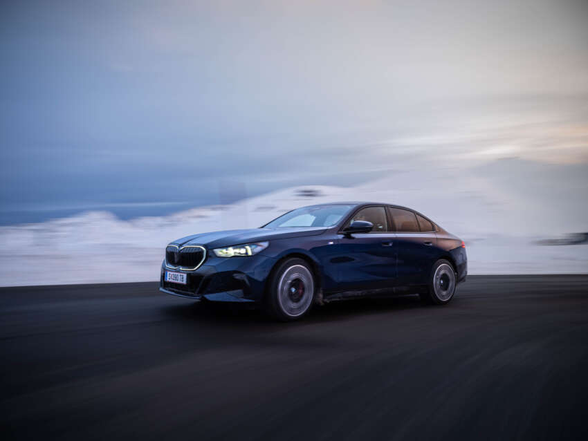 BMW i5 and 2024 BMW 5 Series G60 – M60 xDrive with up to 601 hp; AirConsole brings in-car gaming 1700506