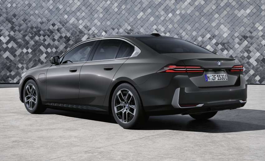 BMW i5 and 2024 BMW 5 Series G60 – M60 xDrive with up to 601 hp; AirConsole brings in-car gaming 1617606