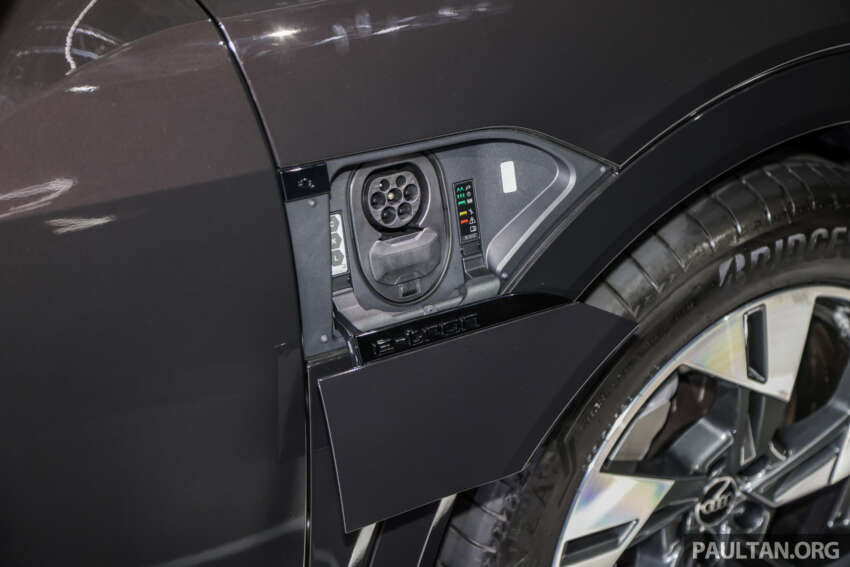 Audi Q8 e-tron 2023 dilancarkan di M’sia — jarak EV hingga 487 km, pilihan Sportback; harga dari RM384k 1628086