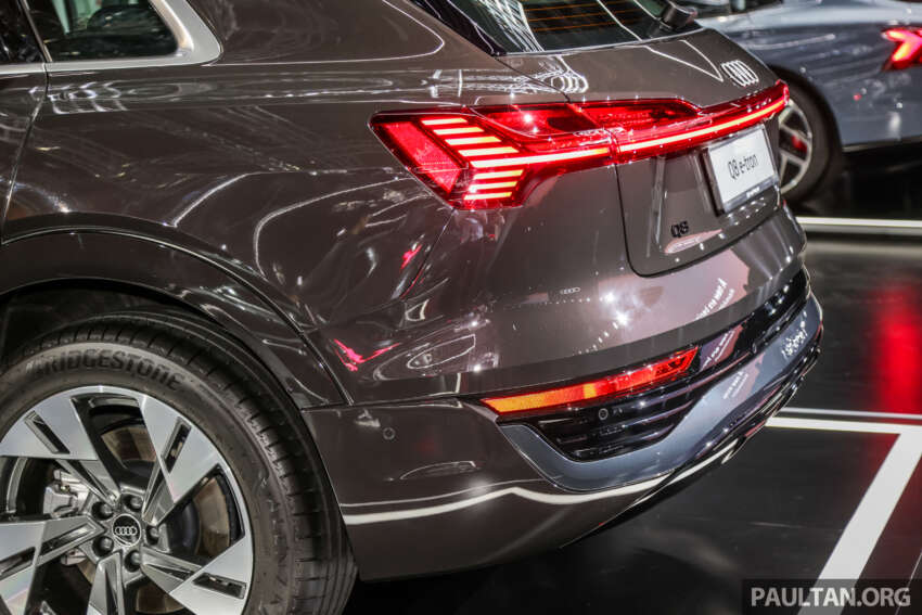 Audi Q8 e-tron 2023 dilancarkan di M’sia — jarak EV hingga 487 km, pilihan Sportback; harga dari RM384k 1628090