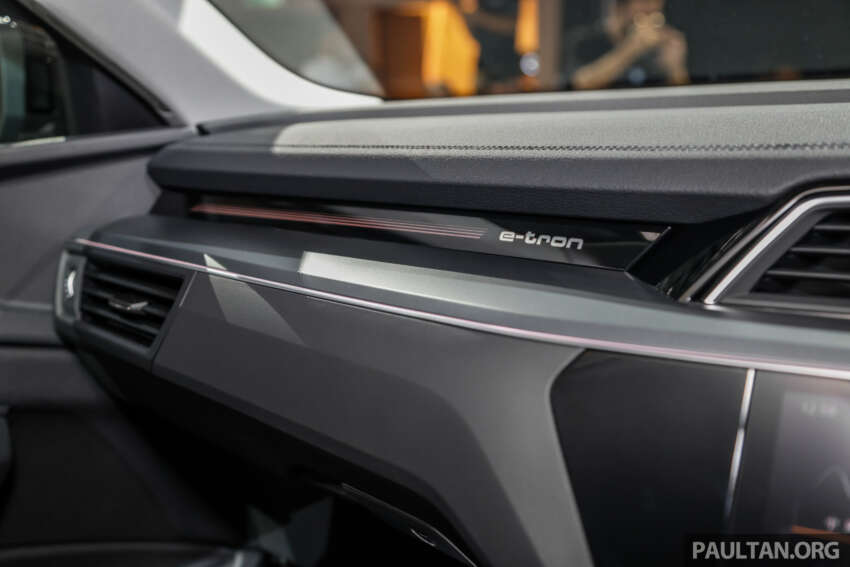 Audi Q8 e-tron 2023 dilancarkan di M’sia — jarak EV hingga 487 km, pilihan Sportback; harga dari RM384k 1628103