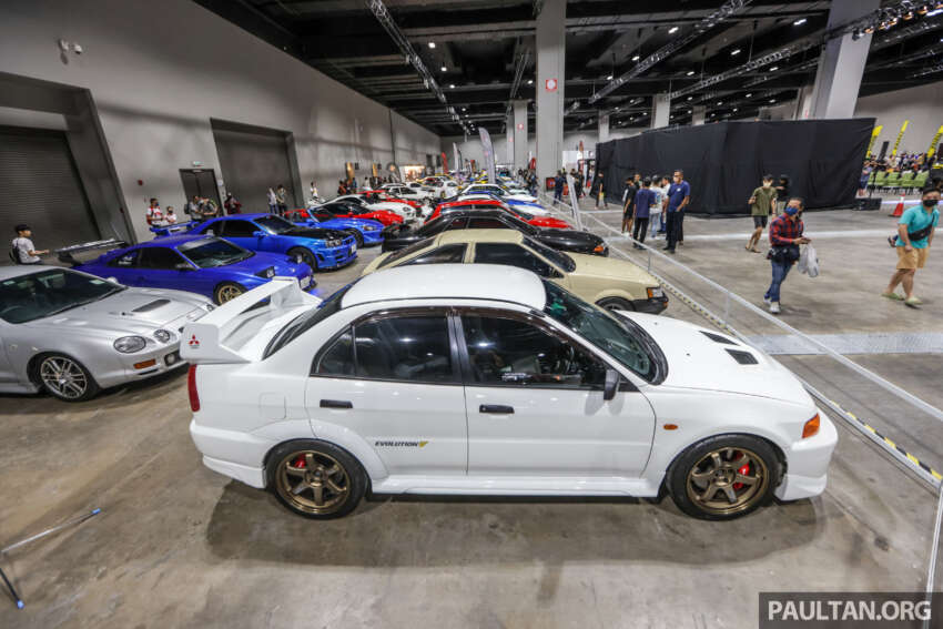 <em>Initial D</em> replica cars on display at Tokyo Auto Salon Kuala Lumpur 2023 – Panda Trueno, RedSuns RX-7s 1624298
