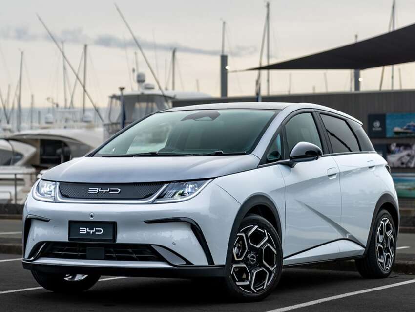 BYD Dolphin hits the European market, export spec car is a larger vehicle – is the Malaysian market next? 1632670