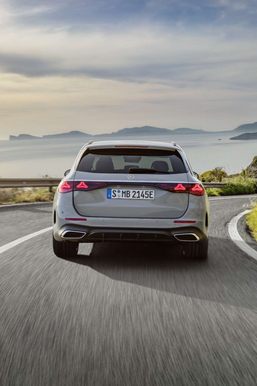 2023 Mercedes-Benz E-Class Estate – new S214 offers more boot space, interior room; mild hybrid & PHEV 1629862