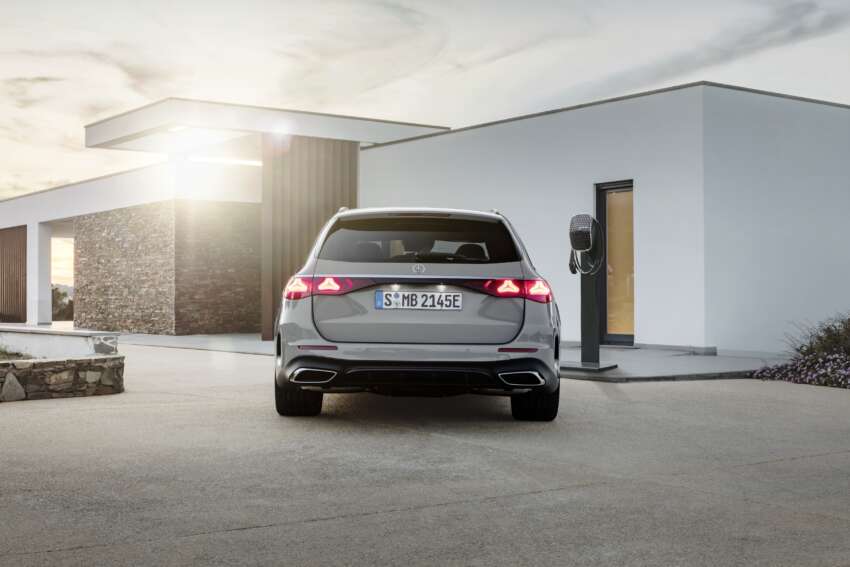 2023 Mercedes-Benz E-Class Estate – new S214 offers more boot space, interior room; mild hybrid & PHEV 1629867