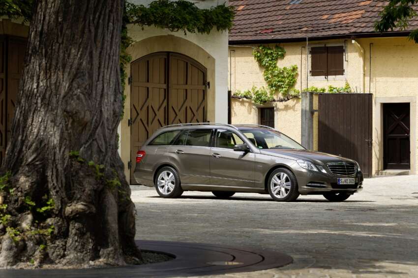 2023 Mercedes-Benz E-Class Estate – new S214 offers more boot space, interior room; mild hybrid & PHEV 1629914