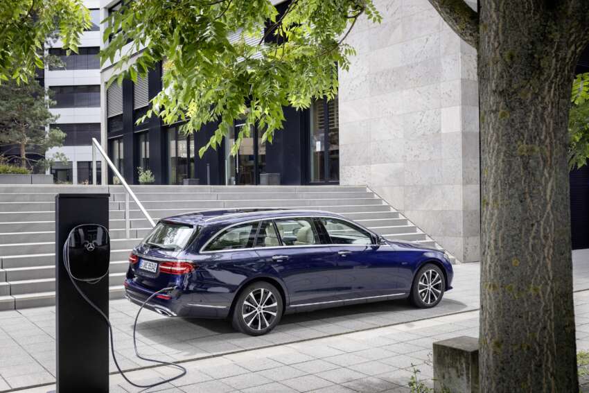 2023 Mercedes-Benz E-Class Estate – new S214 offers more boot space, interior room; mild hybrid & PHEV 1629915