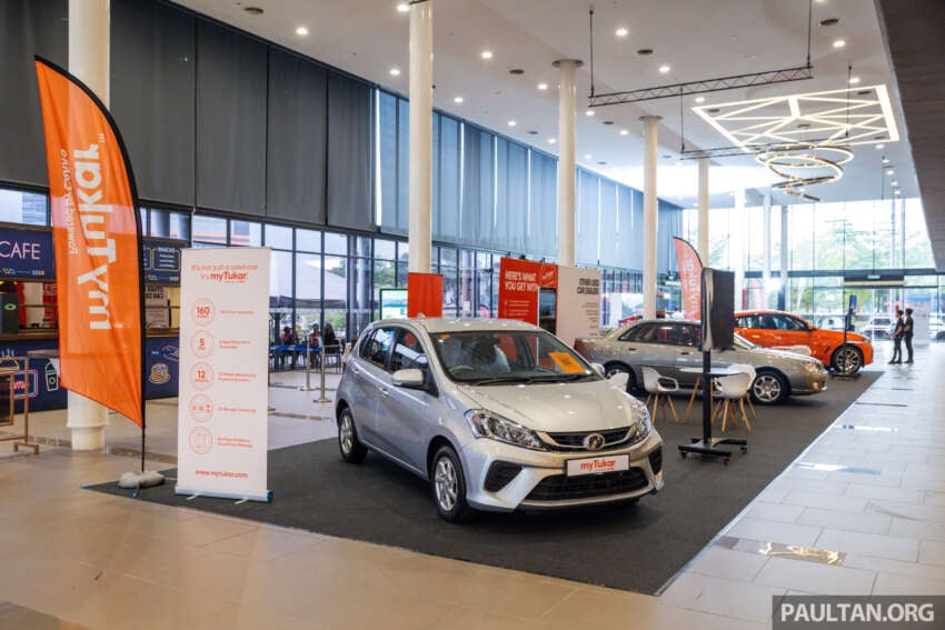 EVx 2023: myTukar display of half-and-half refurbished car, plus 35% off respray packages today at SCCC 1645250