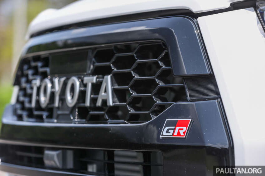 2023 Toyota Hilux GR Sport in Malaysia – sporty pick-up truck with bodykit, monotube dampers; fr RM169k 1658425