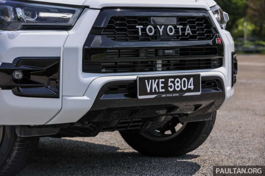 2023 Toyota Hilux GR Sport in Malaysia – sporty pick-up truck with bodykit, monotube dampers; fr RM169k 1658426