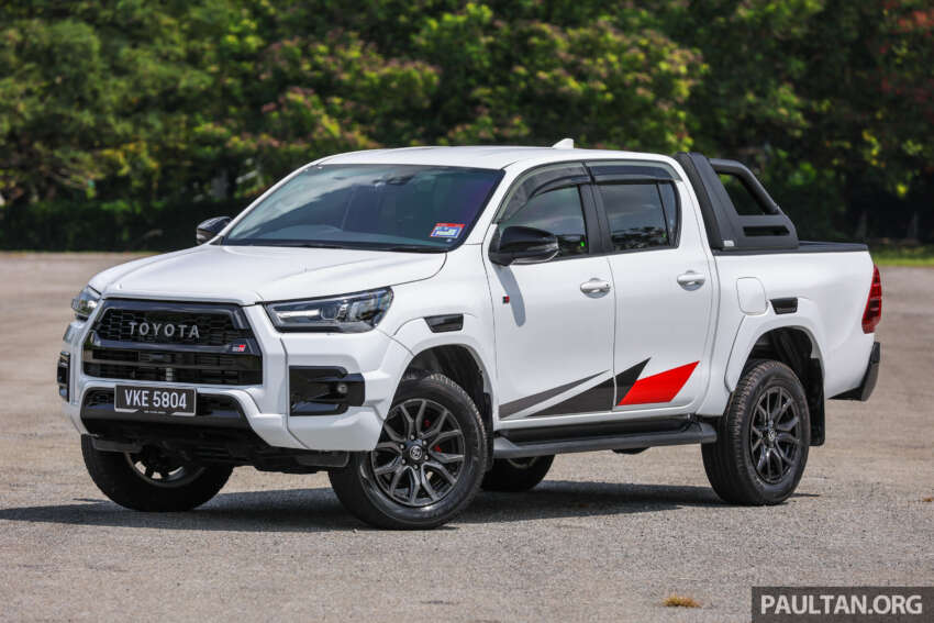 2023 Toyota Hilux GR Sport in Malaysia – sporty pick-up truck with bodykit, monotube dampers; fr RM169k 1658407