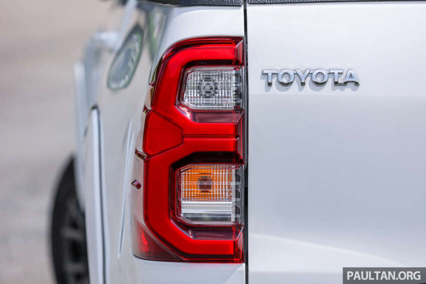 2023 Toyota Hilux GR Sport in Malaysia – sporty pick-up truck with bodykit, monotube dampers; fr RM169k 1658436
