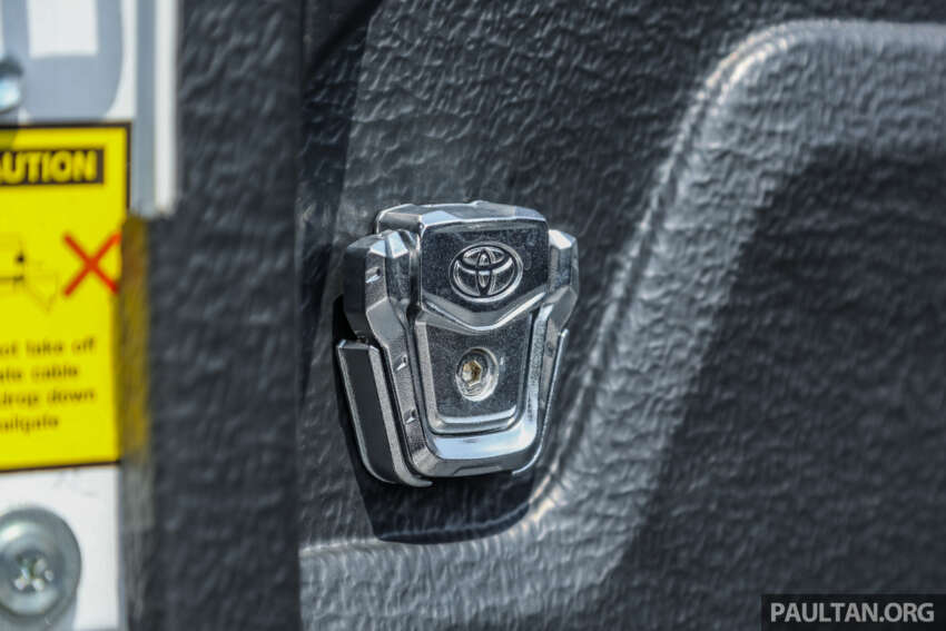 2023 Toyota Hilux GR Sport in Malaysia – sporty pick-up truck with bodykit, monotube dampers; fr RM169k 1658452