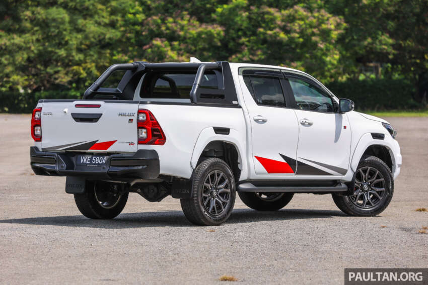 2023 Toyota Hilux GR Sport in Malaysia – sporty pick-up truck with bodykit, monotube dampers; fr RM169k 1658410