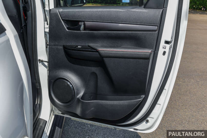 2023 Toyota Hilux GR Sport in Malaysia – sporty pick-up truck with bodykit, monotube dampers; fr RM169k 1658540