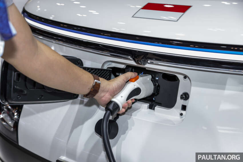 2023 Wuling Air EV review – not allowed in Malaysia; are we truly missing out on a viable Myvi-priced EV? 1657971