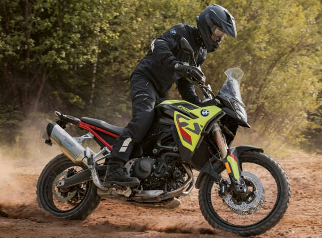 BMW Motorrad introduces 2024 F900 GS, F900 GS Adventure and F800 GS – less weight, more fun