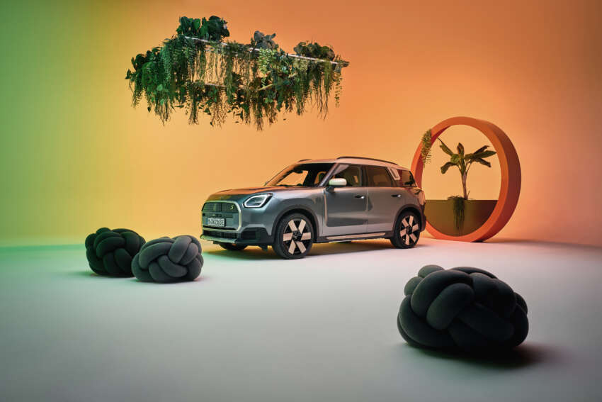 2024 MINI Countryman Electric debuts – single- and dual-motor EV powertrains; up to 313 hp, 462 km range 1662697